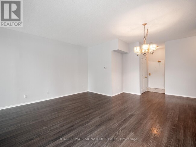 Photo du bâtiment - 5 Emerald Ln