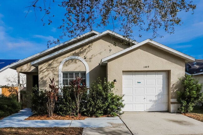 Building Photo - 1449 Mohrlake Dr