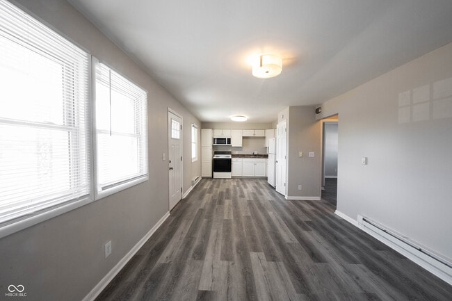 Building Photo - 140 Maple Park Dr