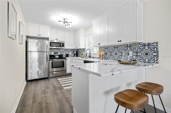 Building Photo - 3008 Gulf Dr