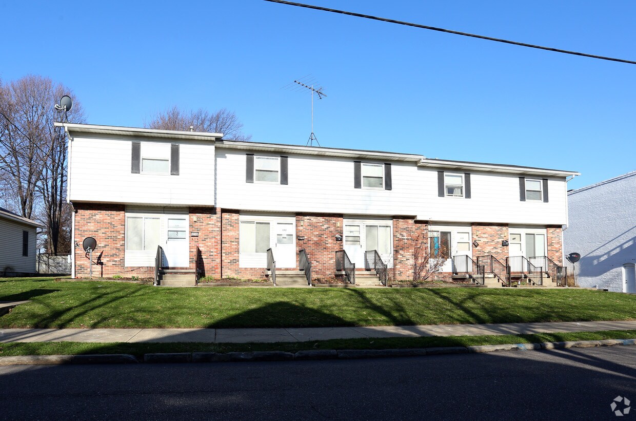 Building Photo - 636-644 Sherman St