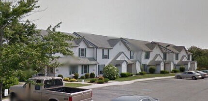 Building Photo - 806 Moyer Cir E