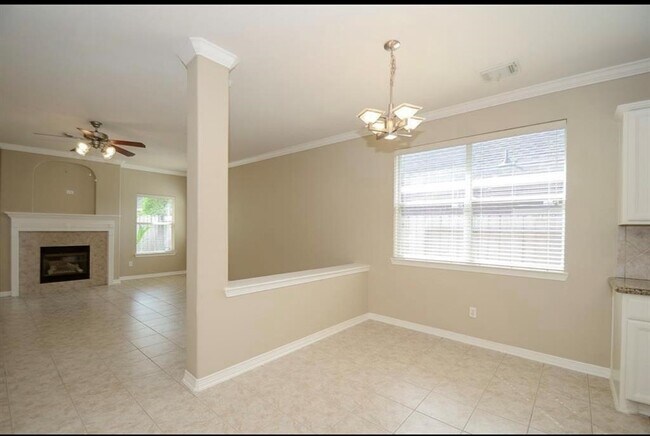 Foto del edificio - 210 Riverway Bluff Ln