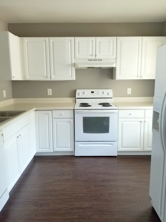 Building Photo - 912 Savin Landing