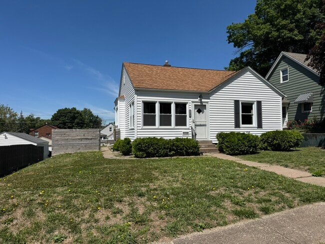 Building Photo - 2608 Wilkes Ave