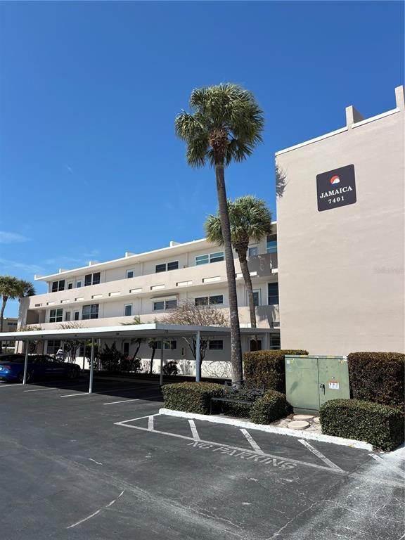 Building Photo - 7401 Bay Island Dr S