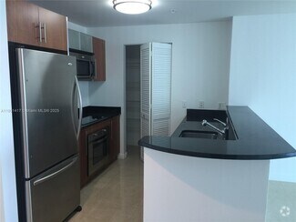 Building Photo - 300 S Biscayne Blvd