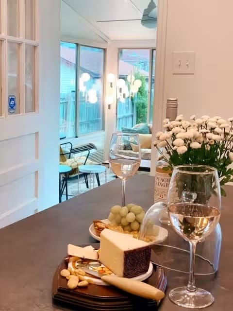 Building Photo - 4935 Fairview Ave