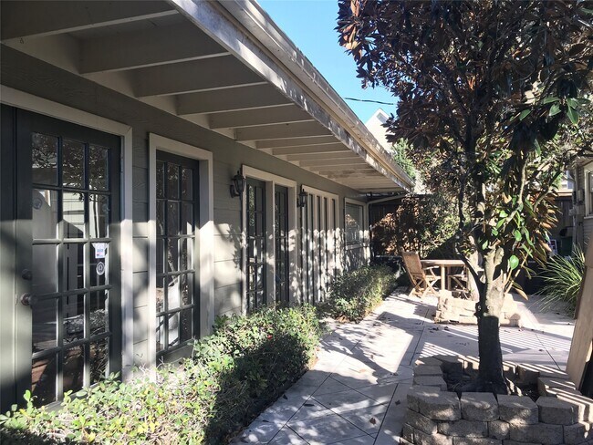 Foto del edificio - 1533 Heights Blvd