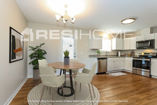 Building Photo - 1221 Akins Ridge Dr