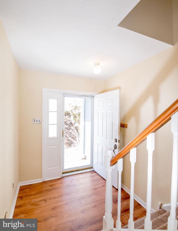 Primary Photo - 221 Leedom Way