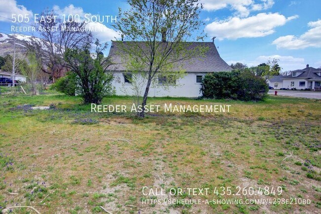 Building Photo - Perfect 3 Bedroom 1 Bathroom Single Family...