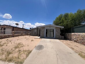 Building Photo - 1002 Green Lilac Cir