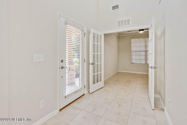 Foto del edificio - 7014 Peppercorn Ct
