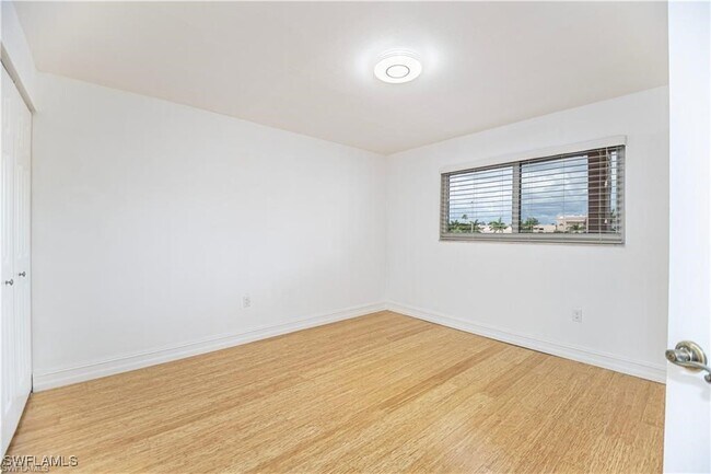 Building Photo - 100 Forest Lakes Blvd