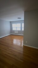 Building Photo - 26 Stiles St