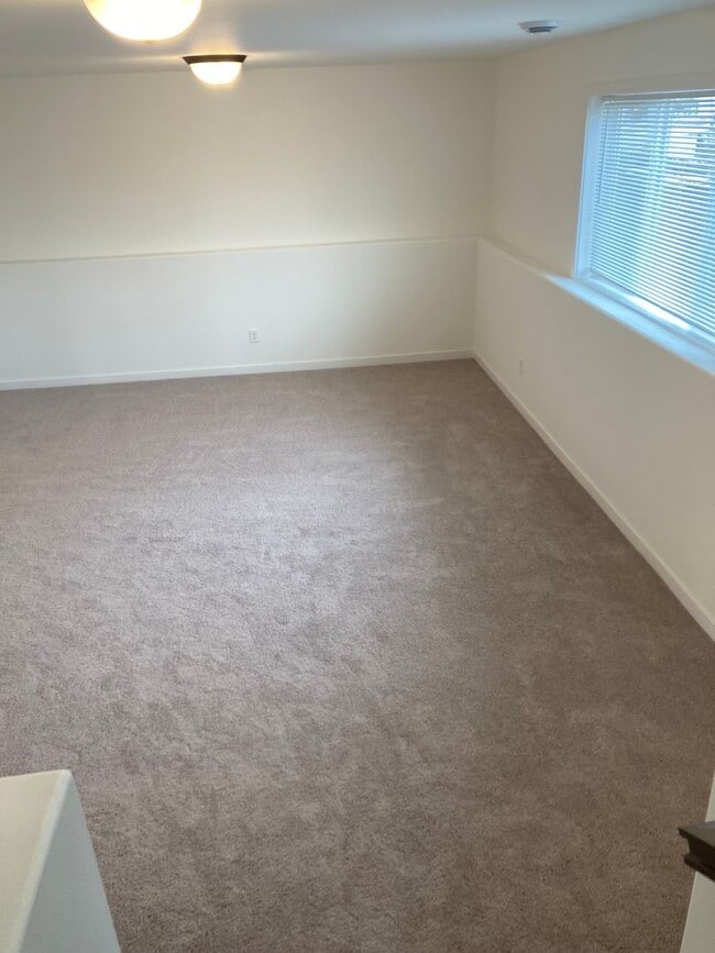 Foto del edificio - 4 Bed 2 Bath Single Family Home