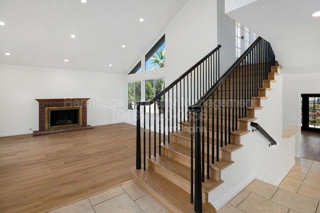 Building Photo - 28142 Ambar