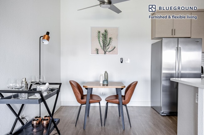 Building Photo - 6510 Green Valley Cir