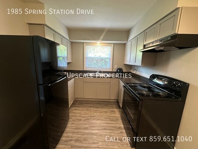 Foto del edificio - 1985 Spring Station Dr
