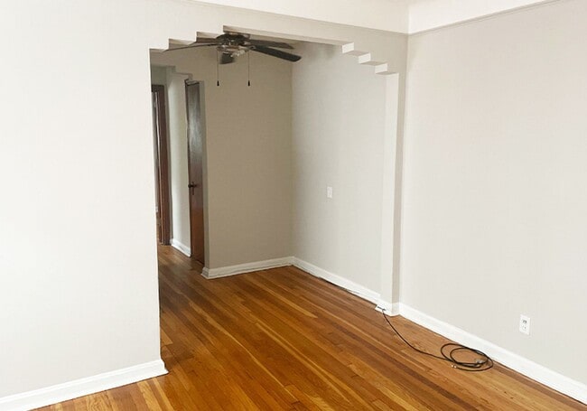 Building Photo - 956 Ludlow Ave