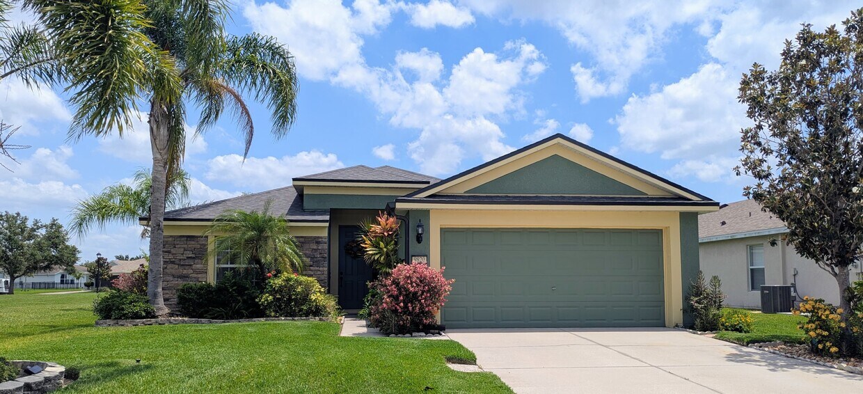 Foto principal - 9820 50th St Cir E