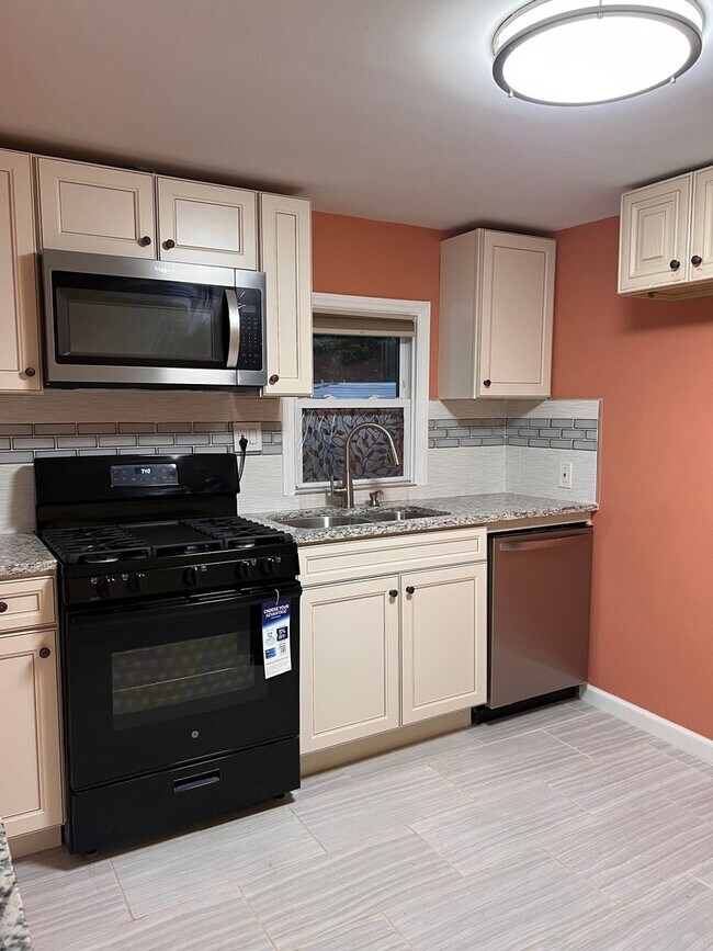 Foto del edificio - 117 Barbee Rd