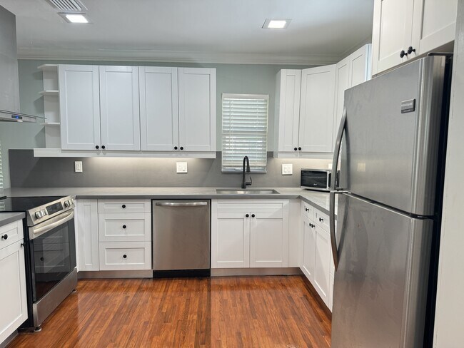 Foto del edificio - 802 SW 14th Ave