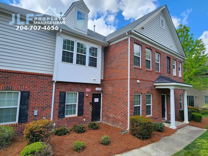 Foto principal - Beautiful 2 Story Condo in the Ballantyne Area of Charlotte!