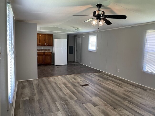 Foto del edificio - 3 Bed, 2 Bath Mobile Home in Sanford NC