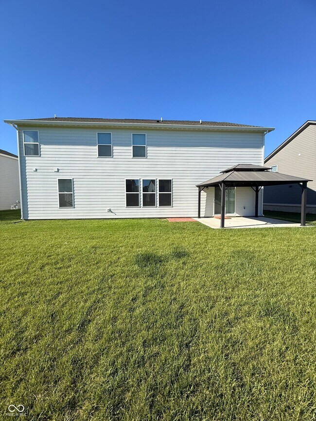 Foto del edificio - 1046 Elmwood Ln
