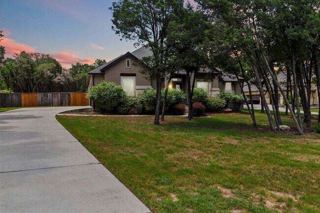 Foto del edificio - 944 Wilderness Oaks
