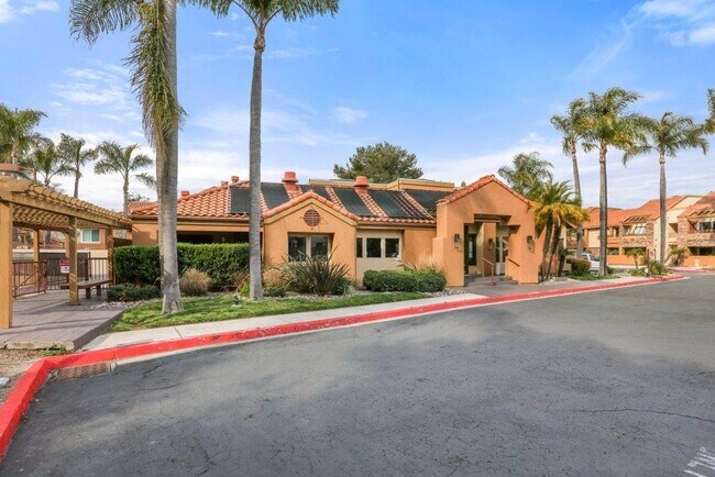 Building Photo - 15357 Maturin Dr