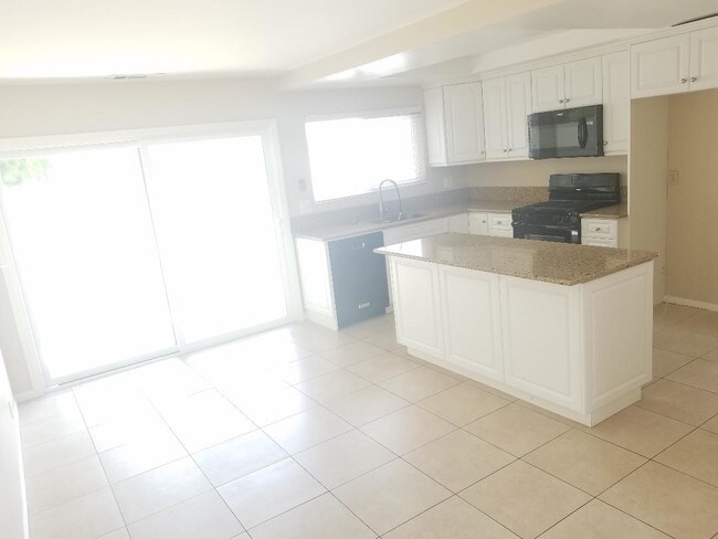 Foto del edificio - 320 Santa Isabel Ave