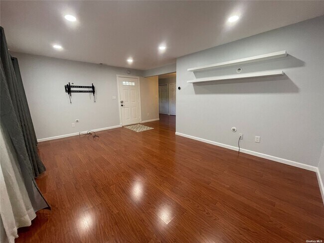 Foto del edificio - 230 Springmeadow Dr