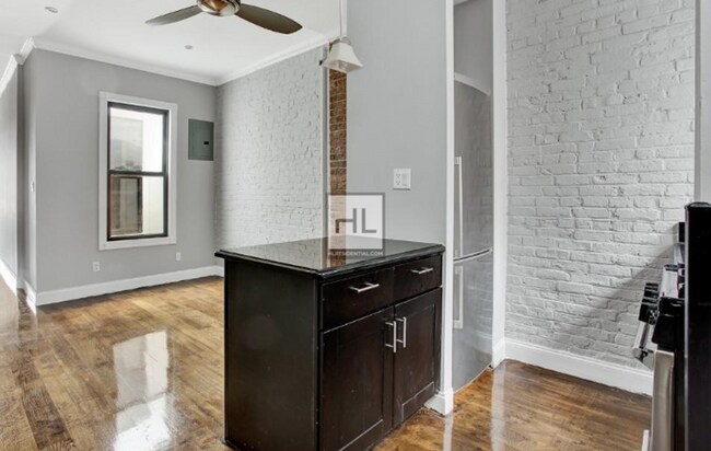 Building Photo - W 52ND ST.