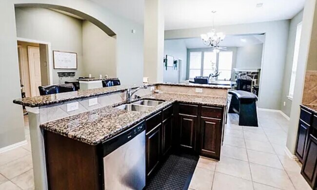 Foto del edificio - 1733 Rosson Rd