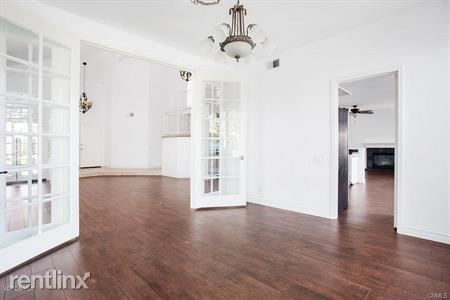 Building Photo - 12117 Cherry Grove St