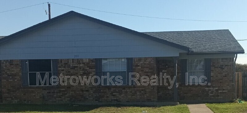 Primary Photo - 200 Pine Meadow Dr