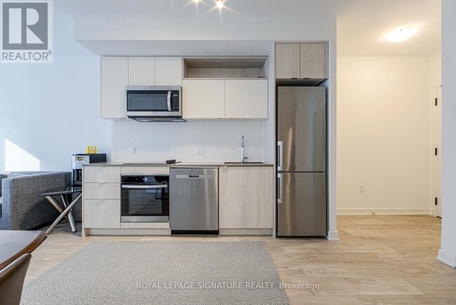 Building Photo - 100 Dalhousie St