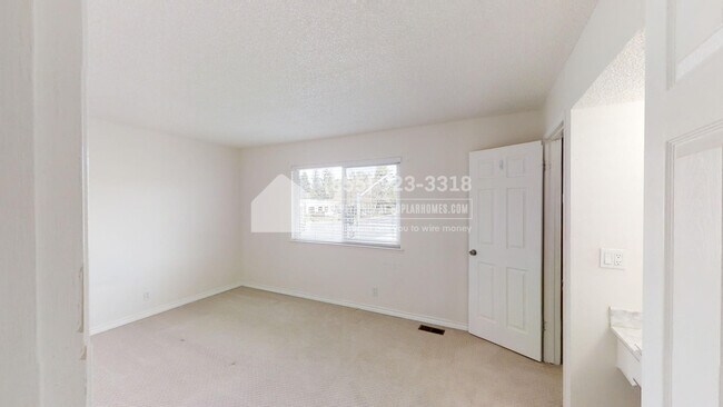 Building Photo - 34749 Alvarado-Niles Rd