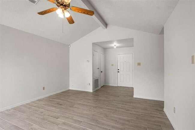 Building Photo - 6911 Prairie Village Dr