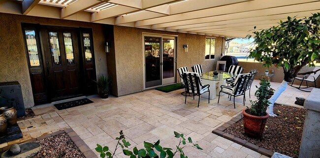 Foto del edificio - Nicely updated home in 45+ Active Adult Community of Leisure World. Available April 1st, 2026 to ...