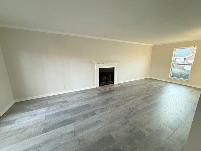 Sala de estar con chimenea - 346 N Birchwood Dr