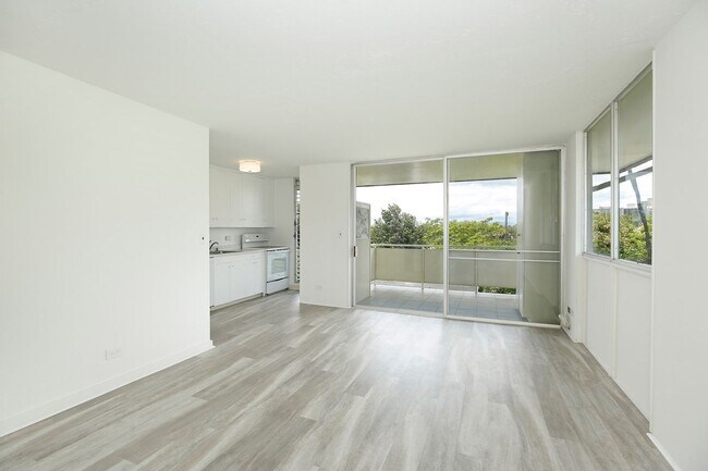Building Photo - Pualei Circle, 1/1/1--renovated, clean, co...