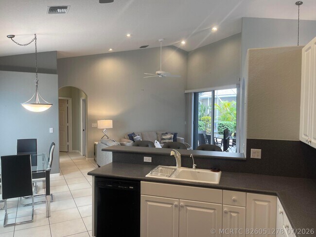 Foto del edificio - 10306 Copper Lake Dr