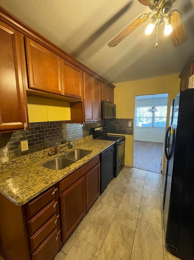 Foto del edificio - 3425 Trolley Line Rd