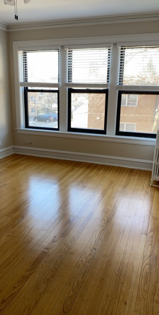 Foto del edificio - 1503 W Chase Ave