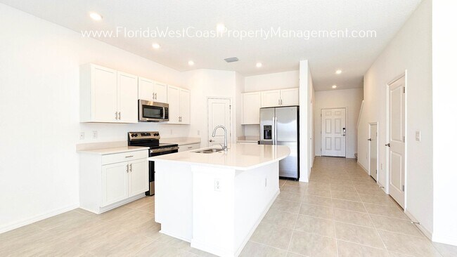Foto del edificio - OUTSTANDING BRAND NEW TOWNHOME! SKYE RANCH...