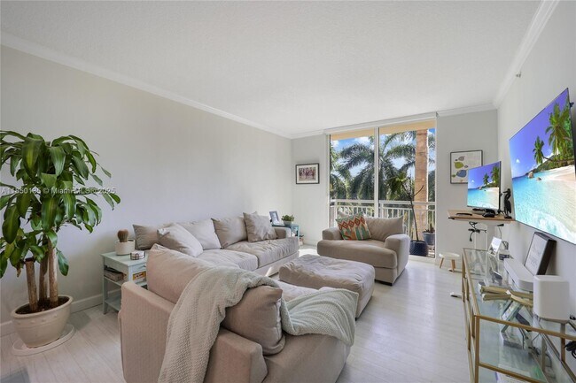 Foto del edificio - 2000 N Bayshore Dr